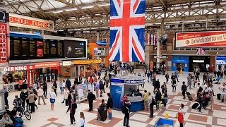 A Walk Through The London Victoria Station London England [upl. by Nosnirb]