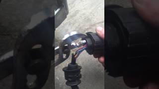 How to open up a 13 pin trailer plug socket and repair How do i unscrew or open [upl. by Thurber]