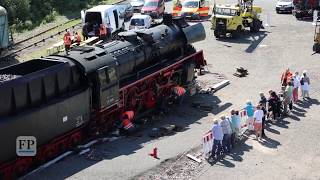 Chemnitz Entgleiste Dampflock wird geborgen [upl. by Eiwoh862]